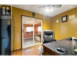 6 EQUESTRIAN Court - 18