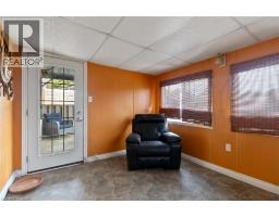 6 EQUESTRIAN Court - 19