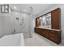 25 MACVILLE Avenue - 25