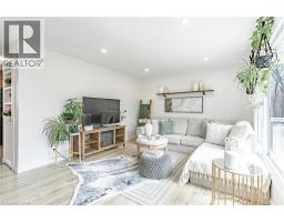 23 DOVER Street - 17