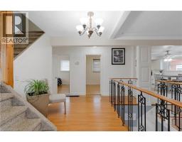 83 DUNSDON Street - 11