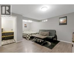 83 DUNSDON Street - 33