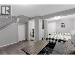 83 DUNSDON Street - 34