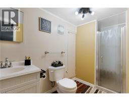 83 DUNSDON Street - 35