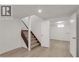 579 PARADISE Crescent - 36