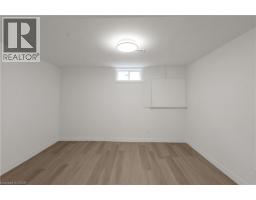 579 PARADISE Crescent - 40