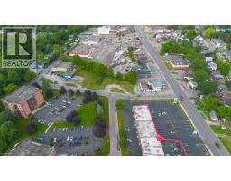 11 ELIZABETH Road - 13