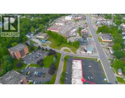 11 ELIZABETH Road - 14