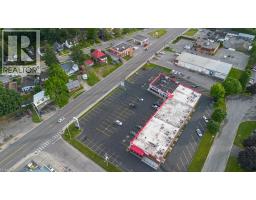 11 ELIZABETH Road - 17