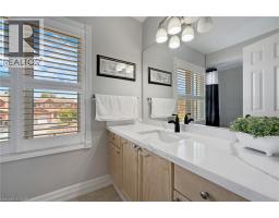 477 BURNETT Avenue - 22