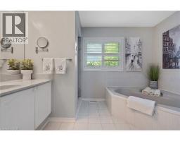 477 BURNETT Avenue - 25