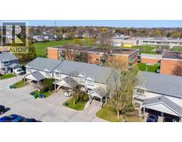 125 SEKURA Crescent UnitNo. 19 - 3