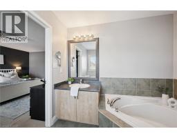 28 GRIFFITHS Avenue - 16