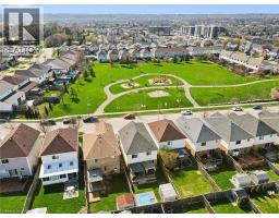 28 GRIFFITHS Avenue - 30