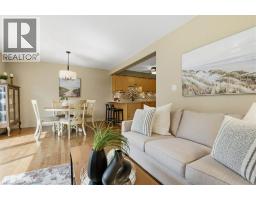 42 FALLOWFIELD Drive UnitNo. 15 - 10