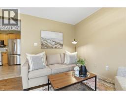 42 FALLOWFIELD Drive UnitNo. 15 - 9