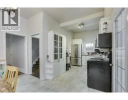 802 WATERLOO Street - 22