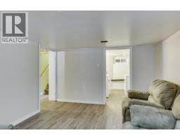 802 WATERLOO Street - 48