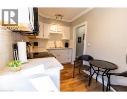 110 LORNE Crescent - 10