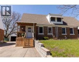 110 LORNE Crescent - 3