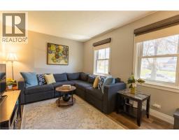 110 LORNE Crescent - 4