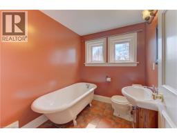 163 BINSCARTH Road - 33