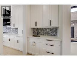 8 EDGEVIEW Crescent - 10