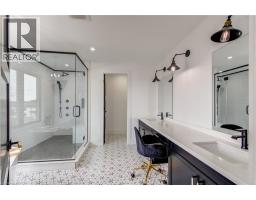 8 EDGEVIEW Crescent - 36