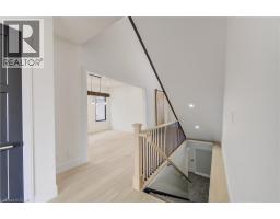 8 EDGEVIEW Crescent - 7