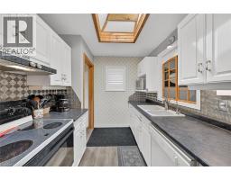 276 BROADVIEW Avenue - 13