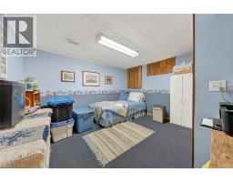 276 BROADVIEW Avenue - 32