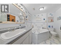 276 BROADVIEW Avenue - 35