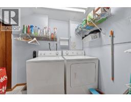 276 BROADVIEW Avenue - 36