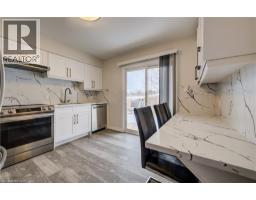 271 COLLEGE Street W - 11