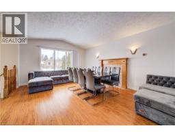 271 COLLEGE Street W - 5