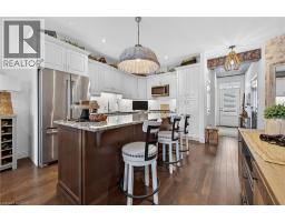 418 NELSON Street W UnitNo. 7 - 10