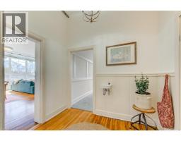 27 CHAPEL Street UnitNo. 202 - 3