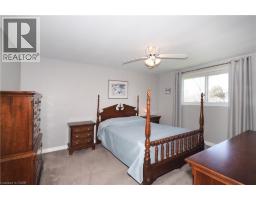 35 REINER Crescent - 18