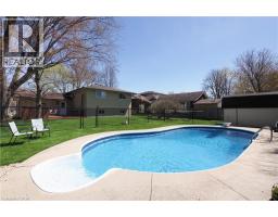 35 REINER Crescent - 35