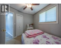 44 GEOFFERY Road - 18