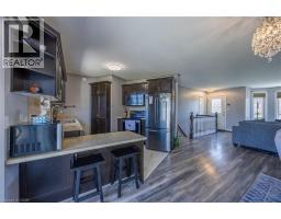 44 GEOFFERY Road - 8