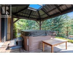 114 DONJON Boulevard - 35