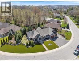 114 DONJON Boulevard - 44