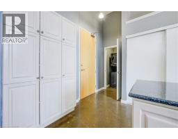 404 KING Street W UnitNo. 526 - 3