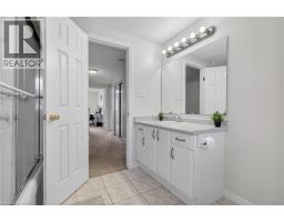 12 FERNCLIFFE Street - 32