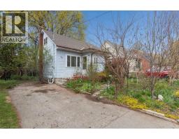 26 SYDNEY Street N - 1
