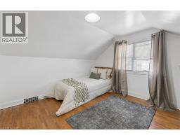 26 SYDNEY Street N - 15