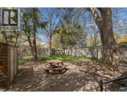 26 SYDNEY Street N - 16