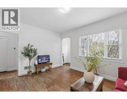 26 SYDNEY Street N - 6