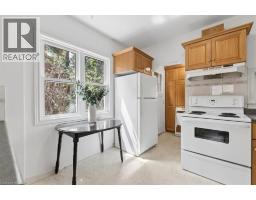 26 SYDNEY Street N - 9